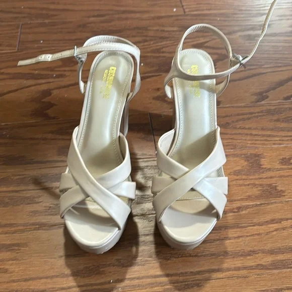 Cushionaire platform neude open toe heels - Picture 1 of 5